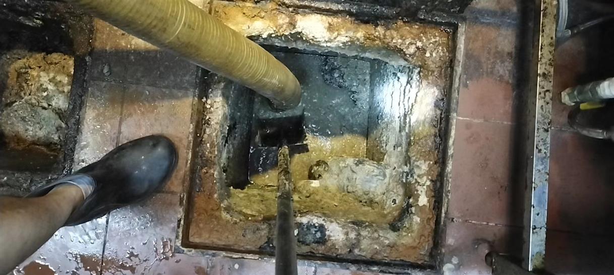 云龙污水池清理一般都有毒气，怎么预防中毒呢？